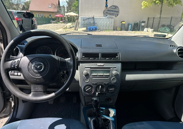 Mazda 2 cena 7000 przebieg: 208874, rok produkcji 2005 z Mikołów małe 92